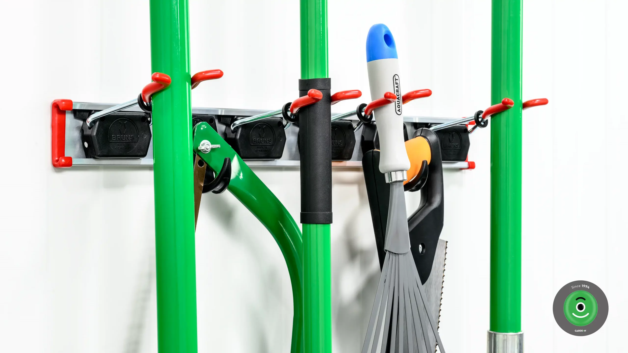 gardeon-zavesny-system-4-drziaky-2-haciky-1 Závesný systém na náradie | 4 držiaky + 2 háčiky