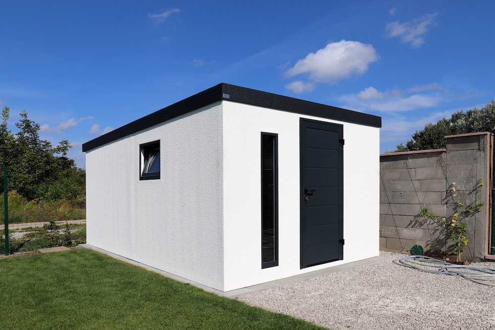 ZD-118–29–12-2020 Záhradný domček v bielej omietke