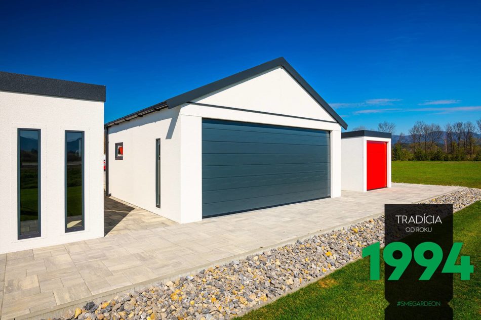 Garáž so sedlovou strechou v showroome