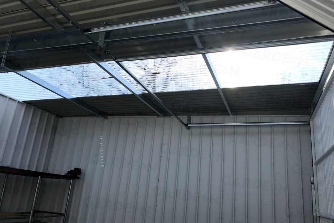 Polikarbonát és trapéz tetőfedés