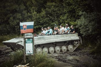 Tankon való utazás