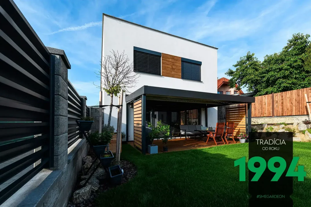 Pergola fabetétekkel és ülőhellyel