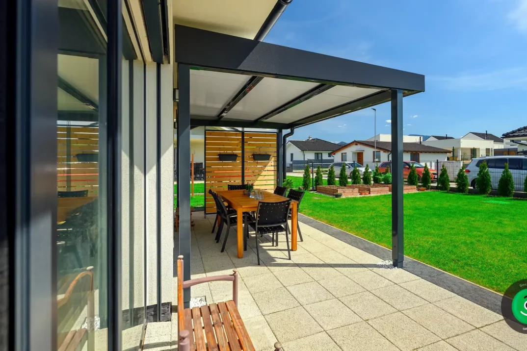 GARDEON pergola családi háznál