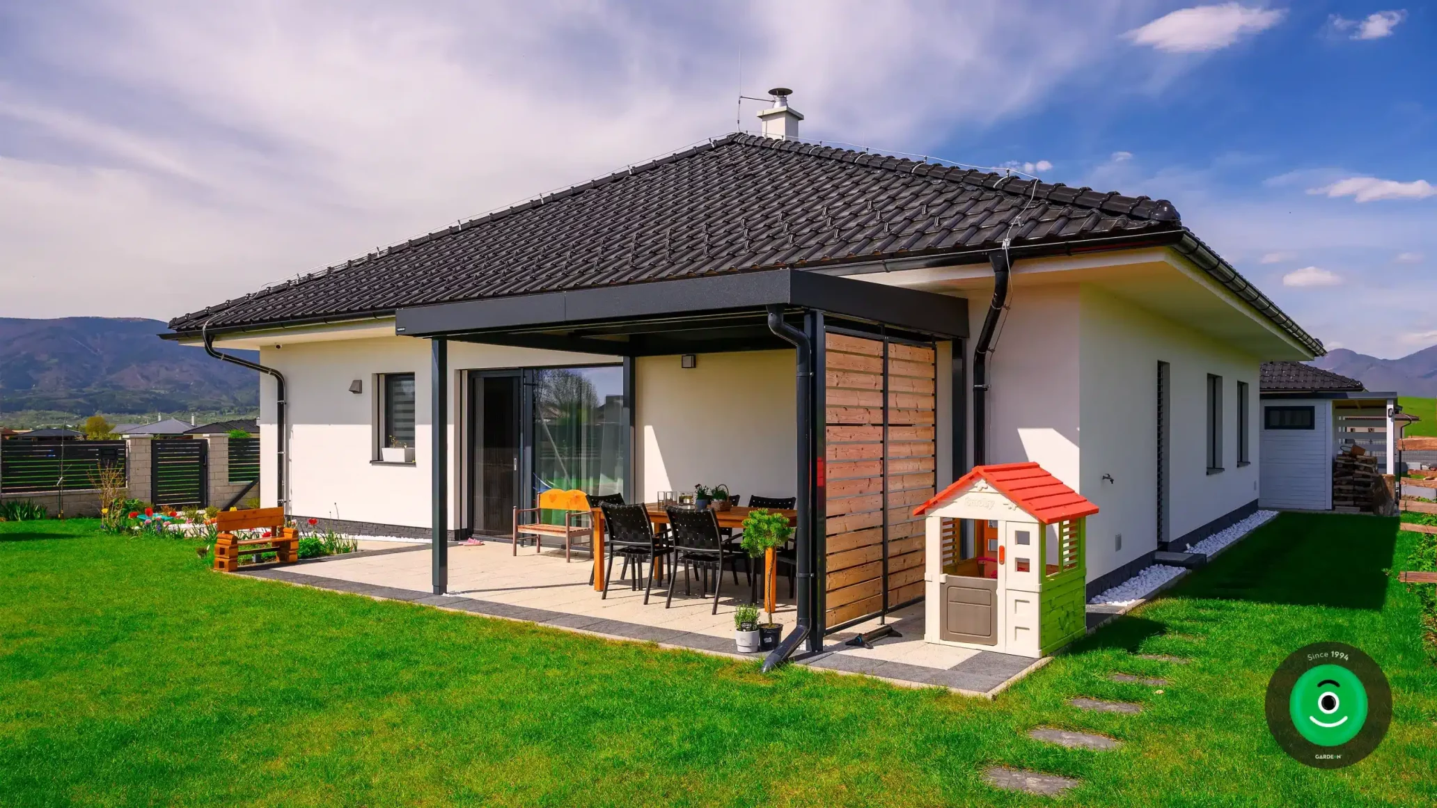 GARDEON ülőhely a pergola alatt