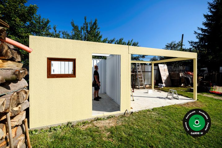 Előtetős kerti tároló telepítése