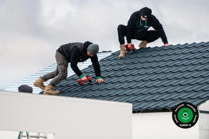 Sötét nyeregtető