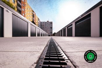 Sorgarázsok egymással szemben