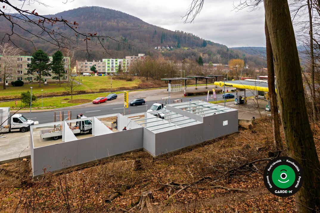 Sorgarázs telepítésének folyamata