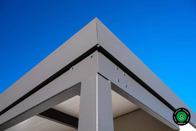 A nyeregtetős kerti házikó attikája